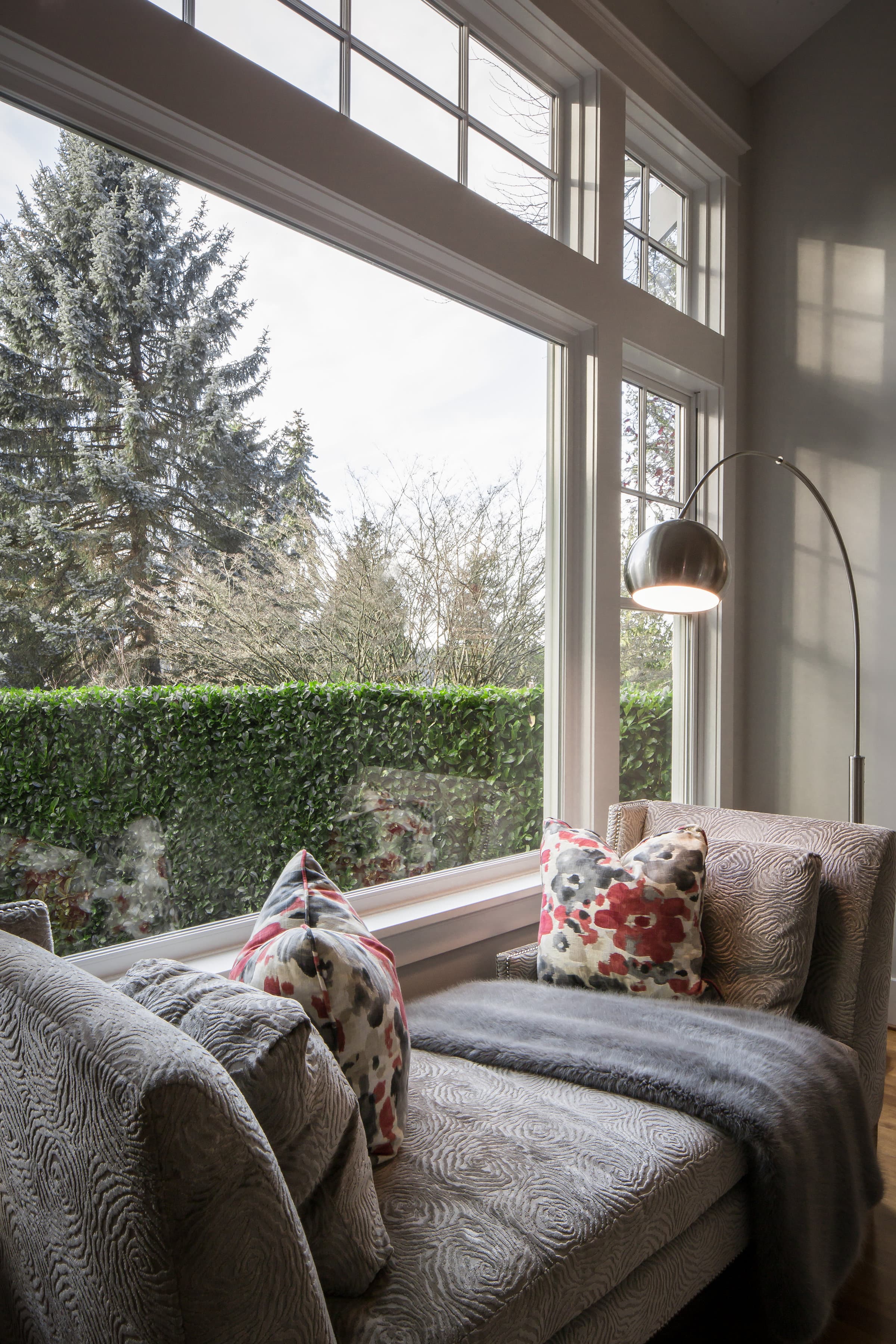 GLAMOROUS ELEGANCE interior design project in Mercer Island, Washington photo 3