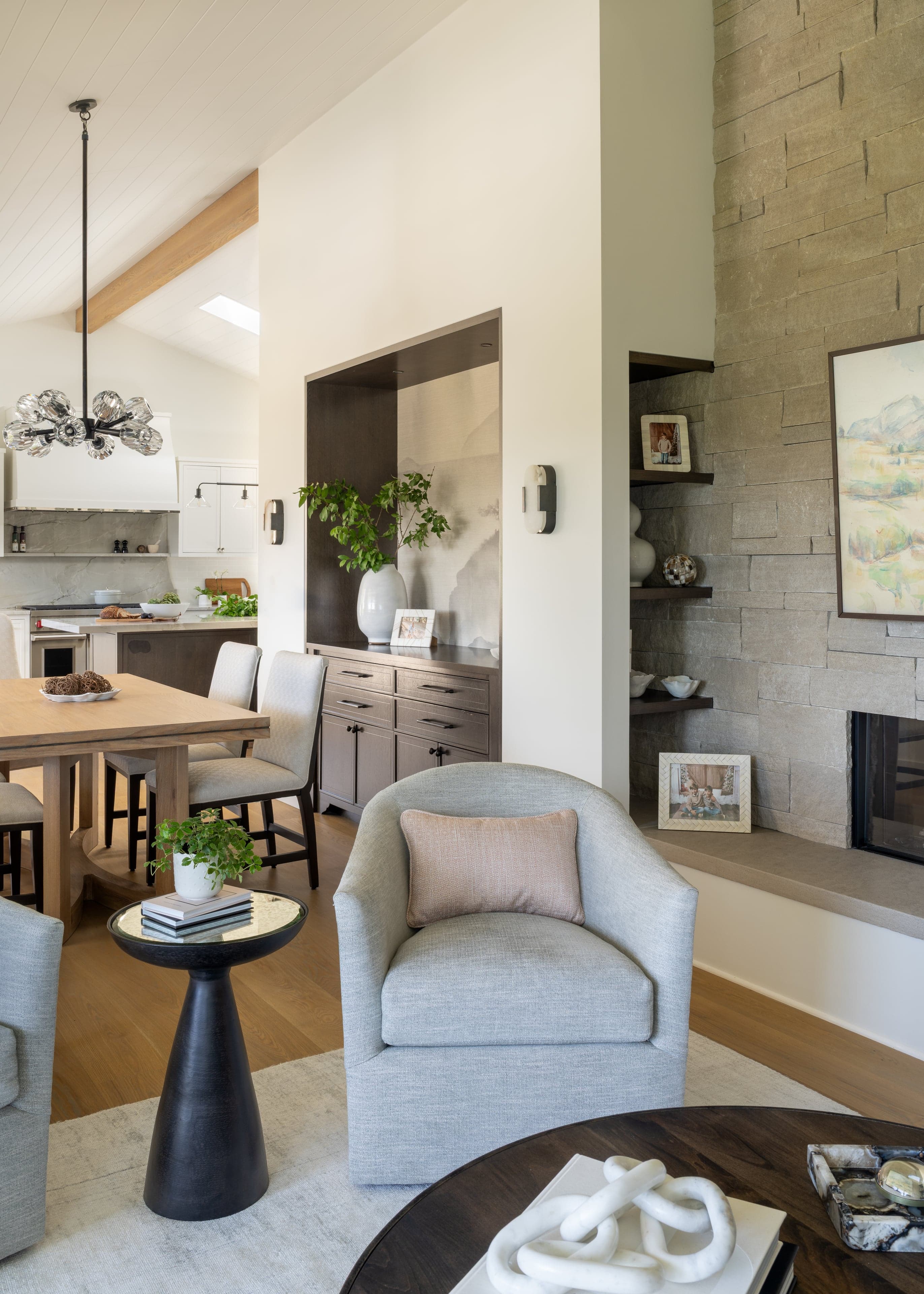 MERCER HEIGHTS interior design project in Mercer Island, Washington photo 6