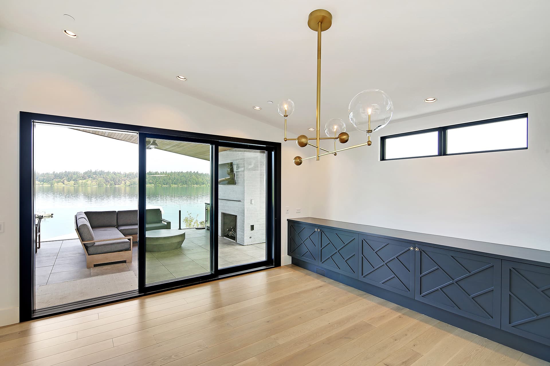 WATER'S EDGE interior design project in Mercer Island, Washington photo 7