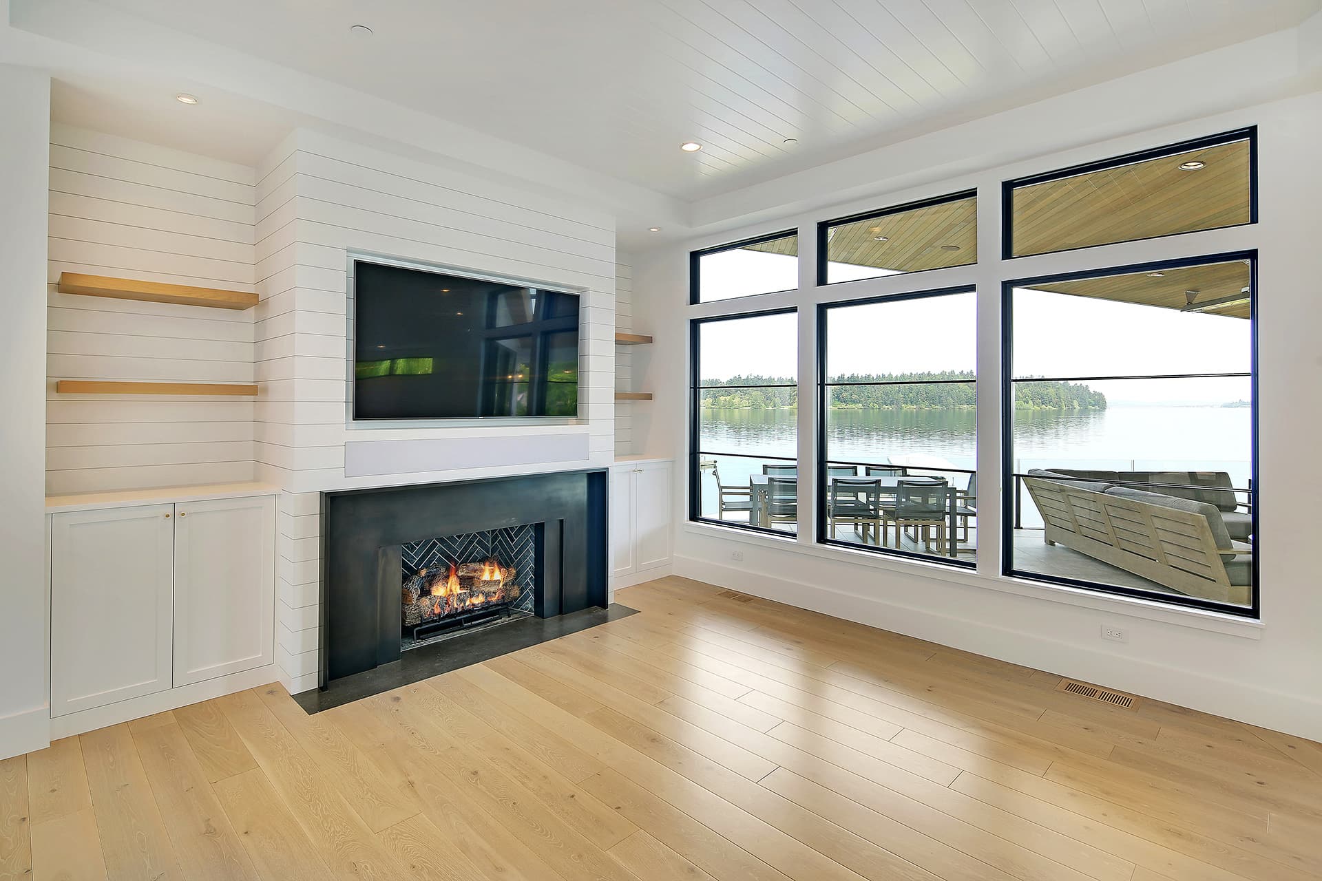 WATER'S EDGE interior design project in Mercer Island, Washington photo 8