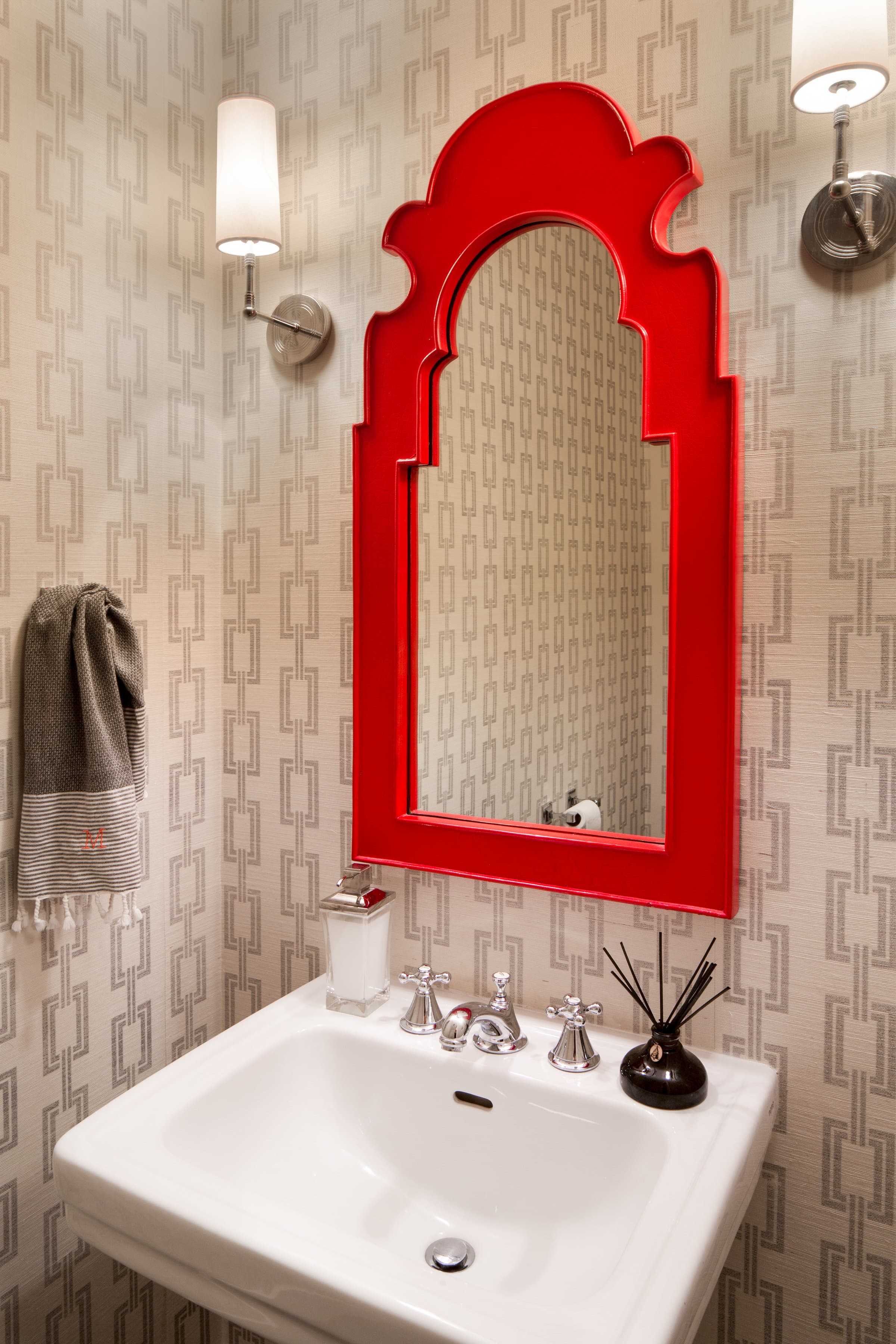 GLAMOROUS ELEGANCE interior design project in Mercer Island, Washington photo 9