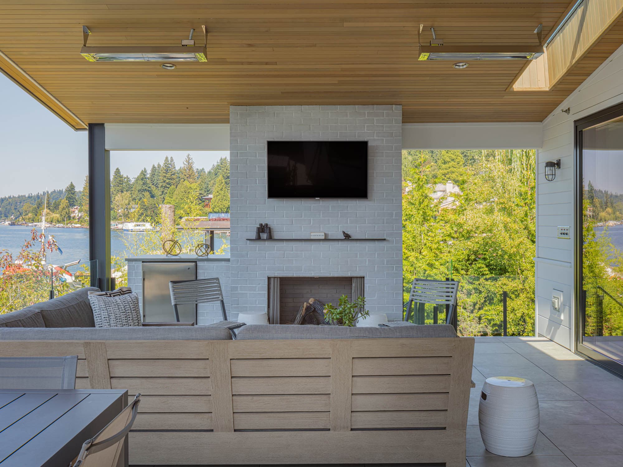 WATER'S EDGE interior design project in Mercer Island, Washington photo 10