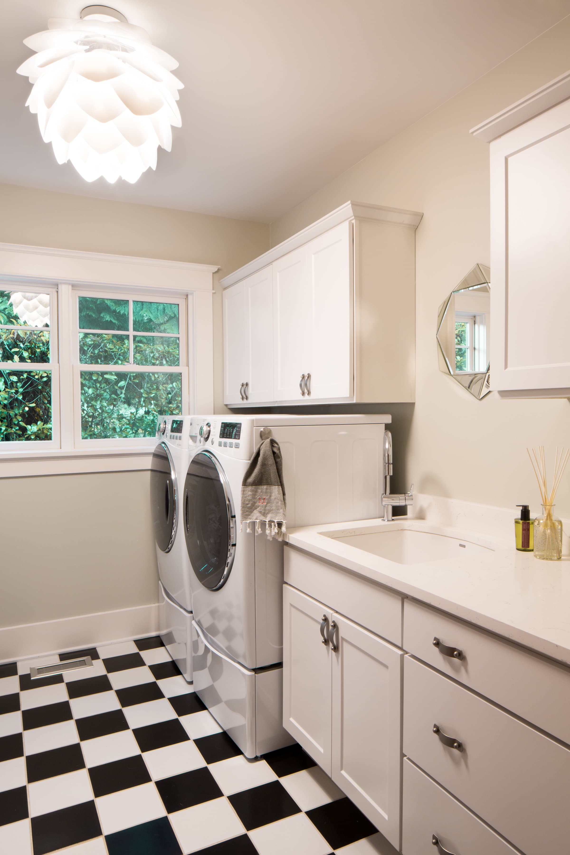 GLAMOROUS ELEGANCE interior design project in Mercer Island, Washington photo 12