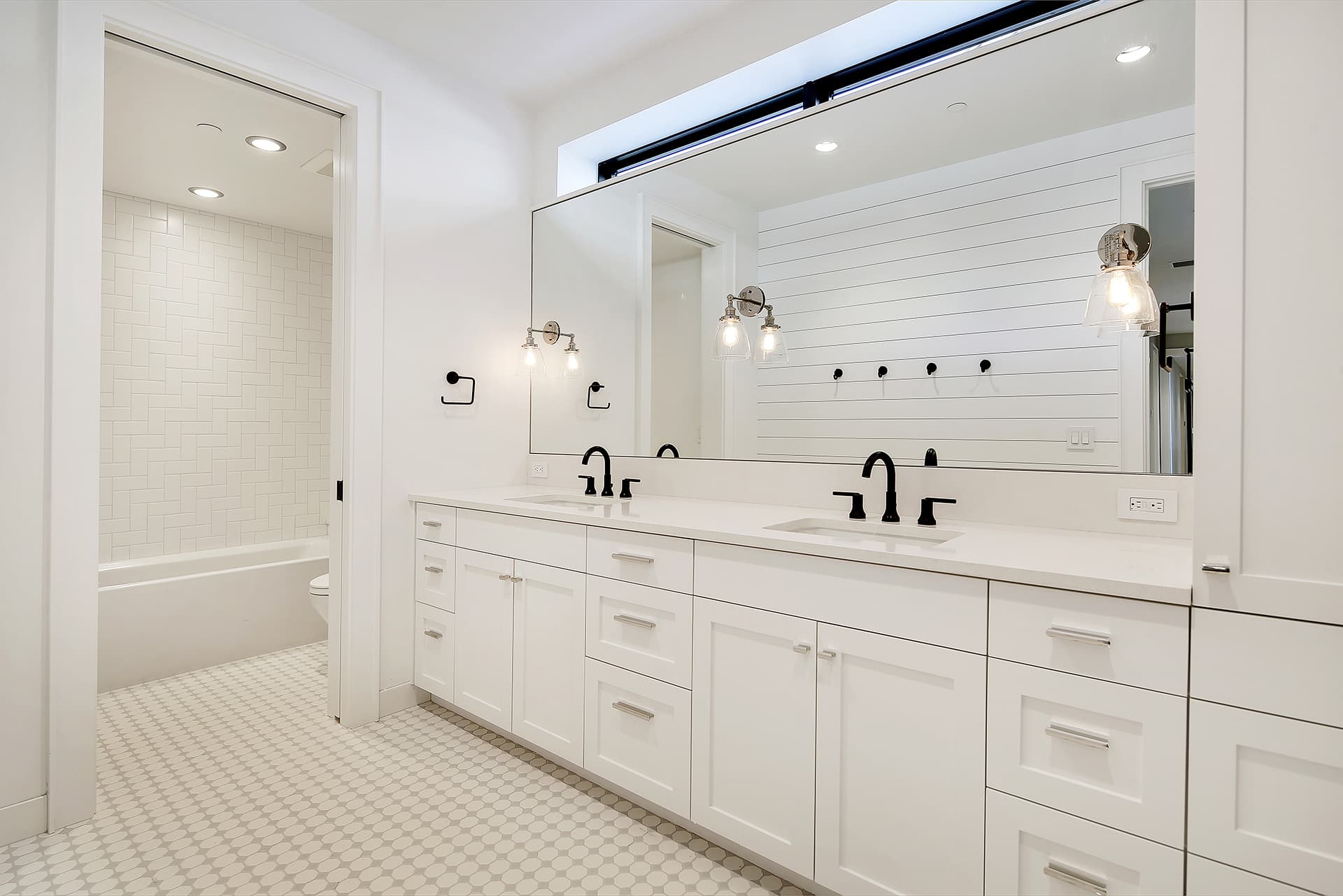 WATER'S EDGE interior design project in Mercer Island, Washington photo 14