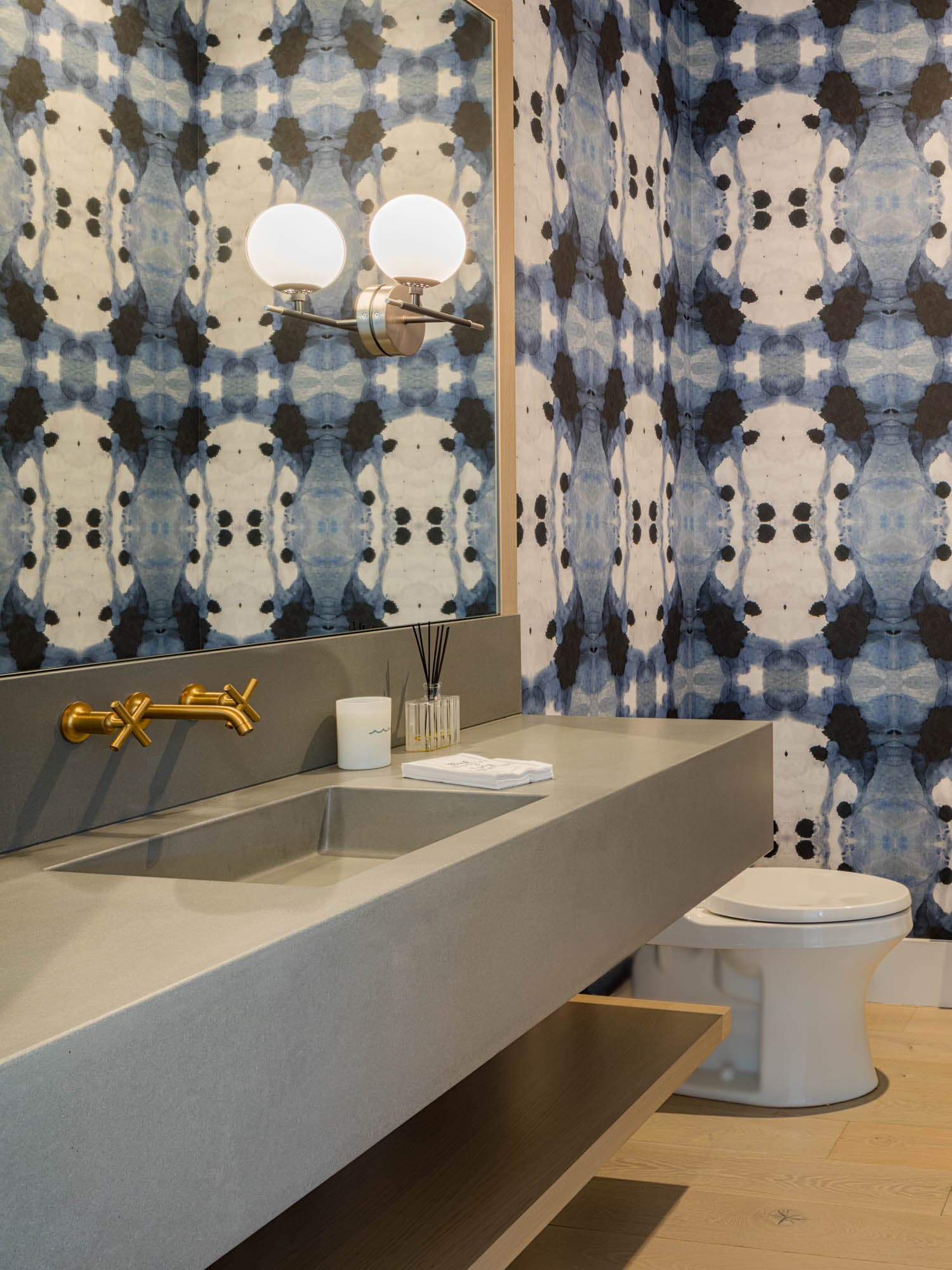 WATER'S EDGE interior design project in Mercer Island, Washington photo 14