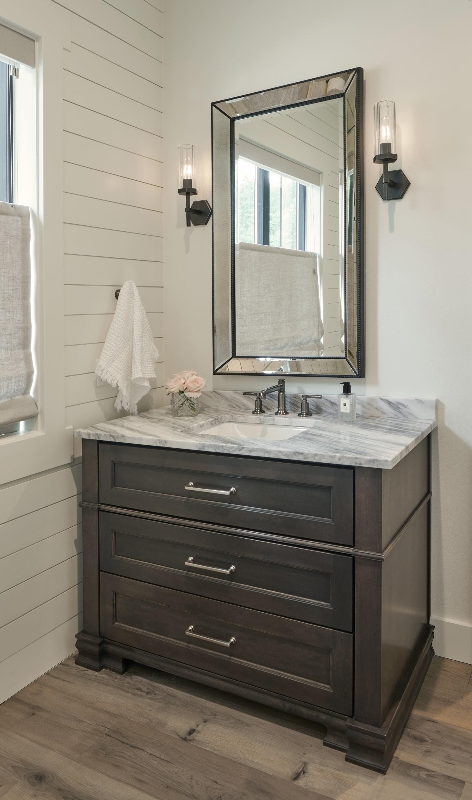 LICORICE MODERN FARMHOUSE interior design project in Seattle, Washington photo 7